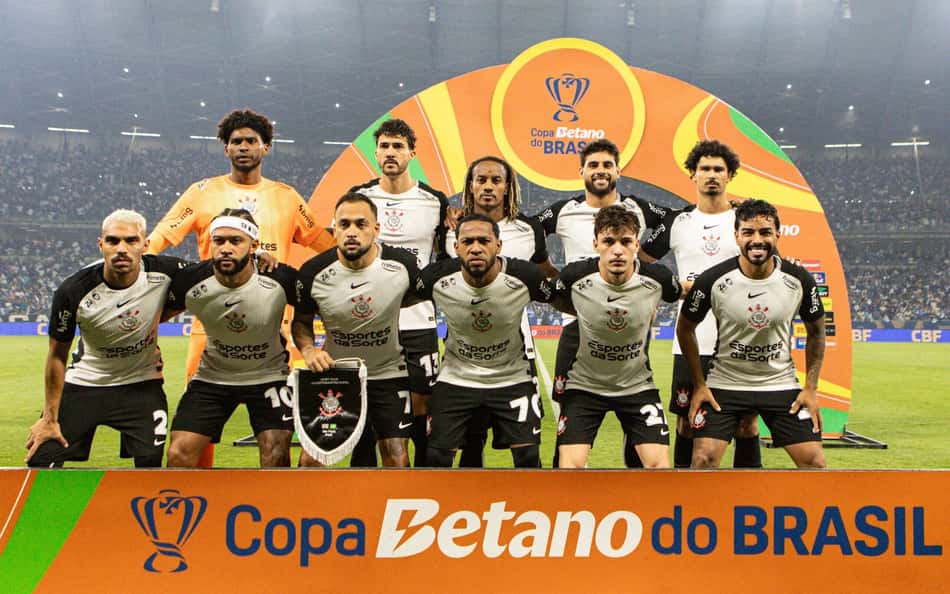 Corinthians derrotou o Cruzeiro pela semifinal da Copa do Brasil (Foto: Gilson Lobo/AGIF)