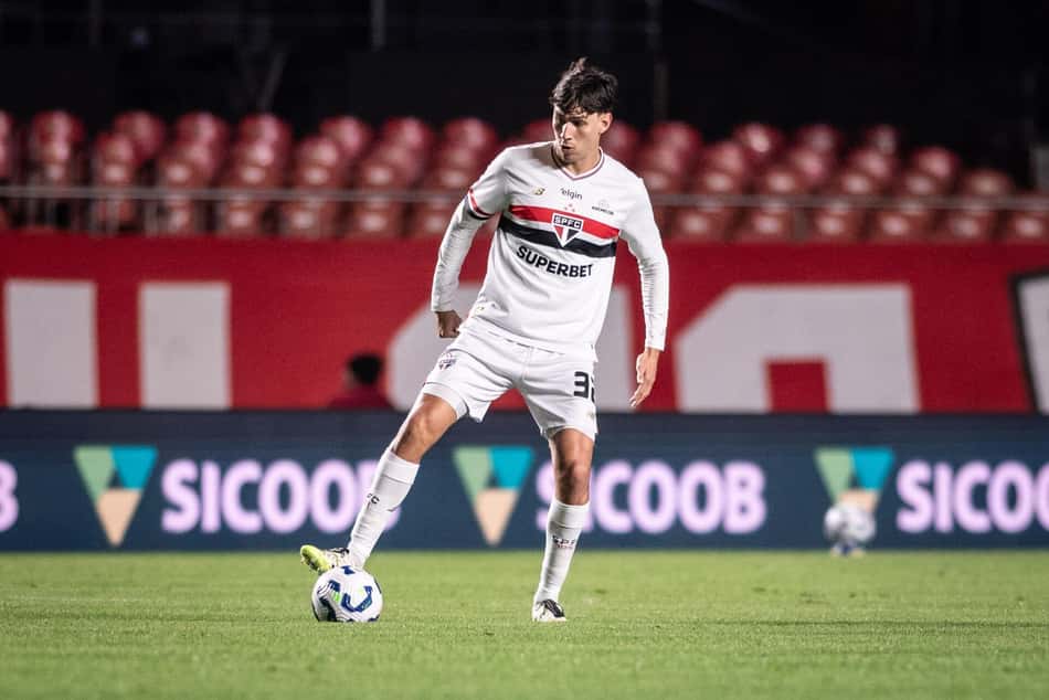 Ferraresi, do São Paulo, negocia com o Botafogo (Foto: Guilherme Veiga/UAI Foto/Gazeta Press)