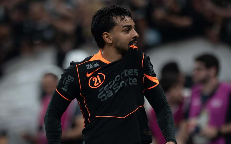 Bidu exalta trabalho do Corinthians e ironiza favoritismo do Cruzeiro: 'Resultado dentro de campo'