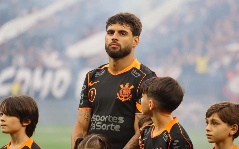 'Personalidade': Dorival reafirma confiança em Yuri Alberto após pênalti perdido