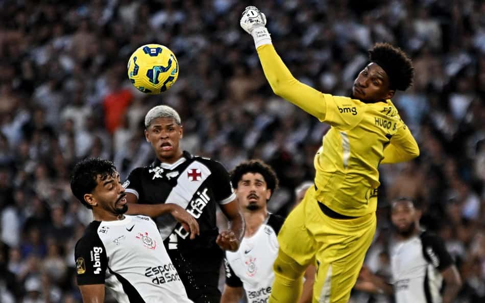 Gol perdido em Vasco x Corinthians choca torcedores: 'Pelo amor de Deus'