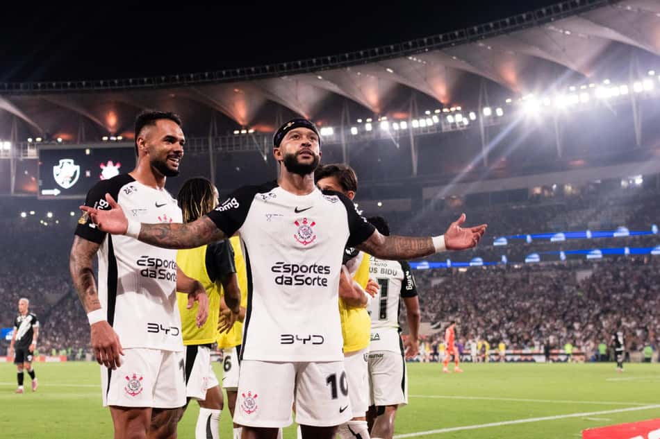 Memphis marcou o segundo gol do Corinthians (Foto: Wanderson Oliveira/PxImages/GazetaPress)