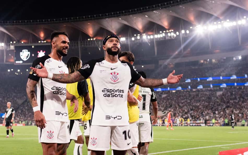 Memphis marcou o segundo gol do Corinthians (Foto: Wanderson Oliveira/PxImages/GazetaPress)