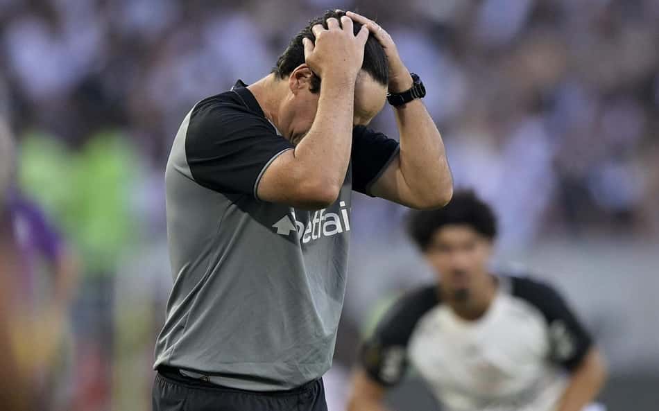 Fernando Diniz não foi expulso em Vasco x Corinthians; veja a súmula