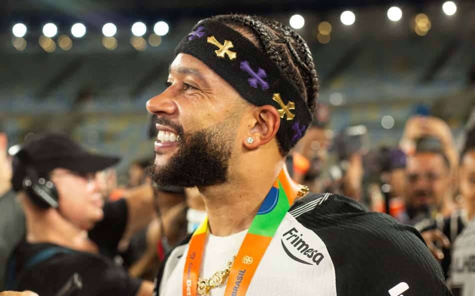 Memphis Depay após Vasco x Corinthians na final da Copa do Brasil (Foto: Vyctor Santos/Pera Photo Press/Gazeta Press)