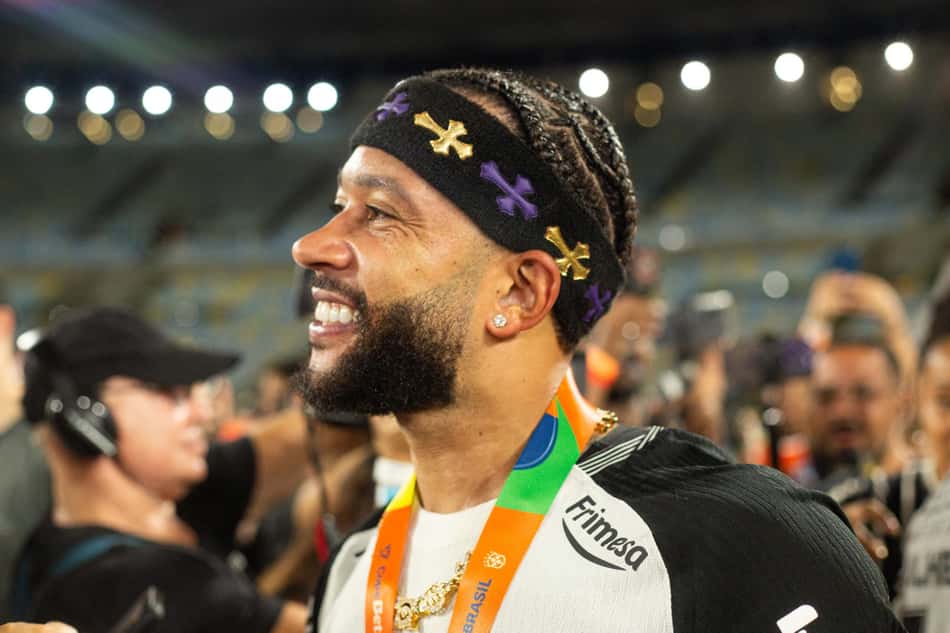 Memphis Depay após Vasco x Corinthians na final da Copa do Brasil (Foto: Vyctor Santos/Pera Photo Press/Gazeta Press)