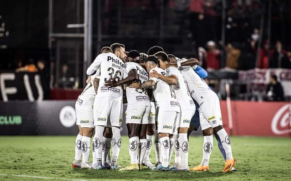 Elenco do Santos participou pela última vez da Sul-Americana em 2023. (Foto: Raul Baretta / Santos FC)