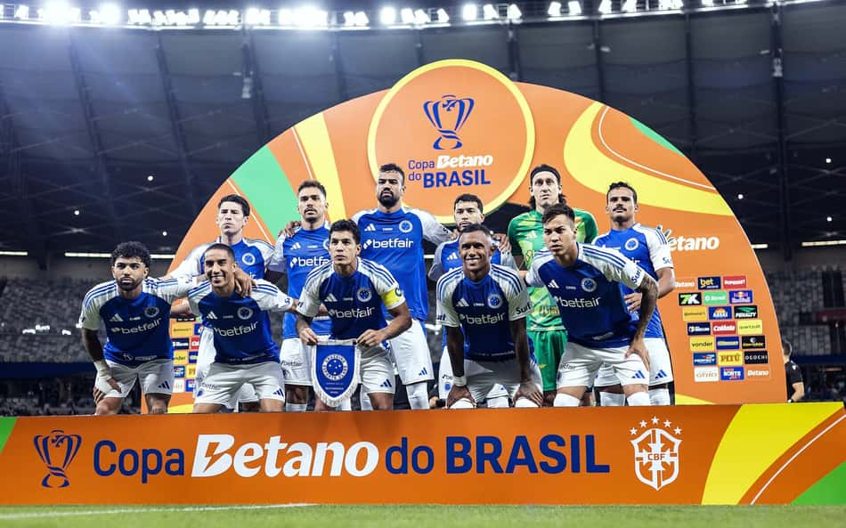 Cruzeiro iguala Vasco em número de jogadores na seleção da Copa do Brasil