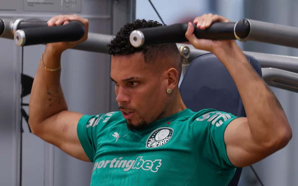 Palmeiras atualiza condição de Paulinho durante férias do elenco
