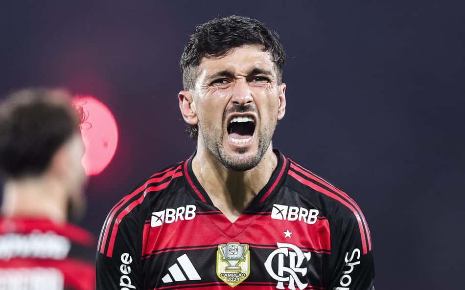 Arrascaeta, Cano e outros estrangeiros são protagonistas do Brasileirão, em um cenário com limite de até 9 “gringos” por partida. (Foto: Gilvan de Souza/Flamengo)