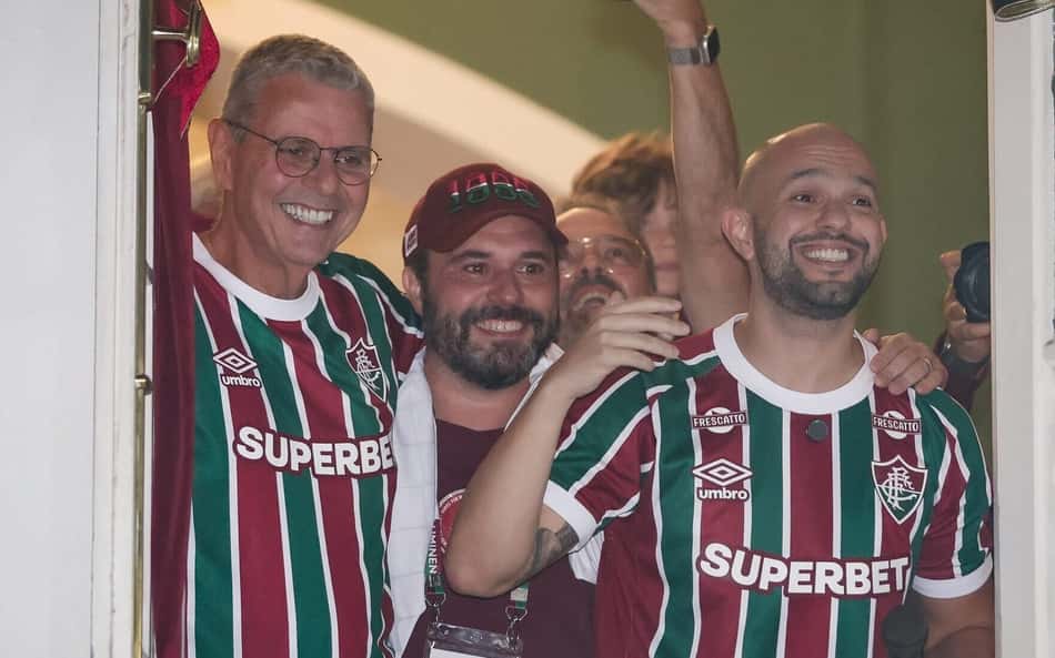 Mário Bittencourt faz despedida emocionada da presidência, mas seguirá no Fluminense