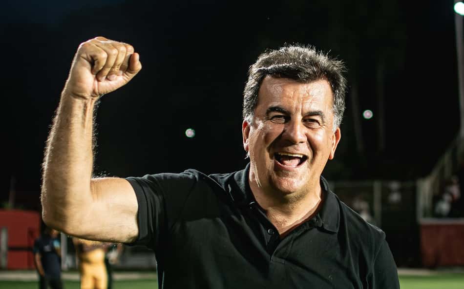 Presidente do Vitória promete permanência de Jair Ventura: 'Será nosso treinador'