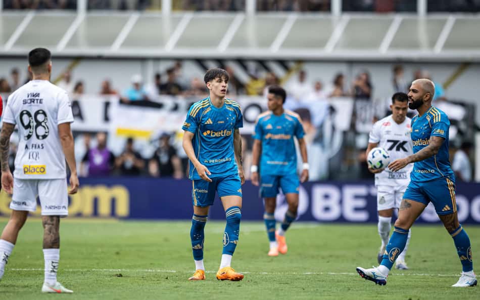 Quem é Rayan Lelis, promessa do Cruzeiro que estreou contra o Santos?