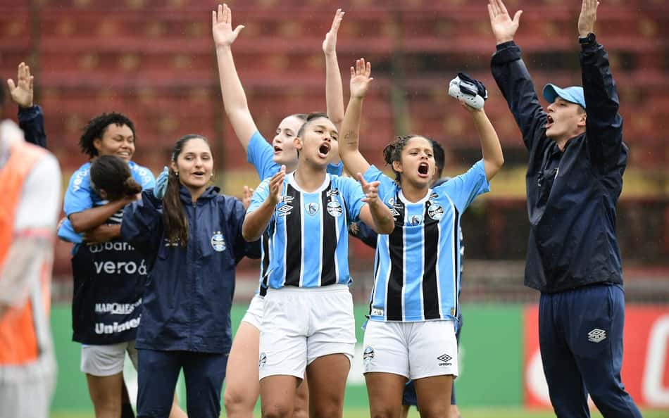 Nos pênaltis, Grêmio elimina o Santos e vai à final da Copinha Feminina