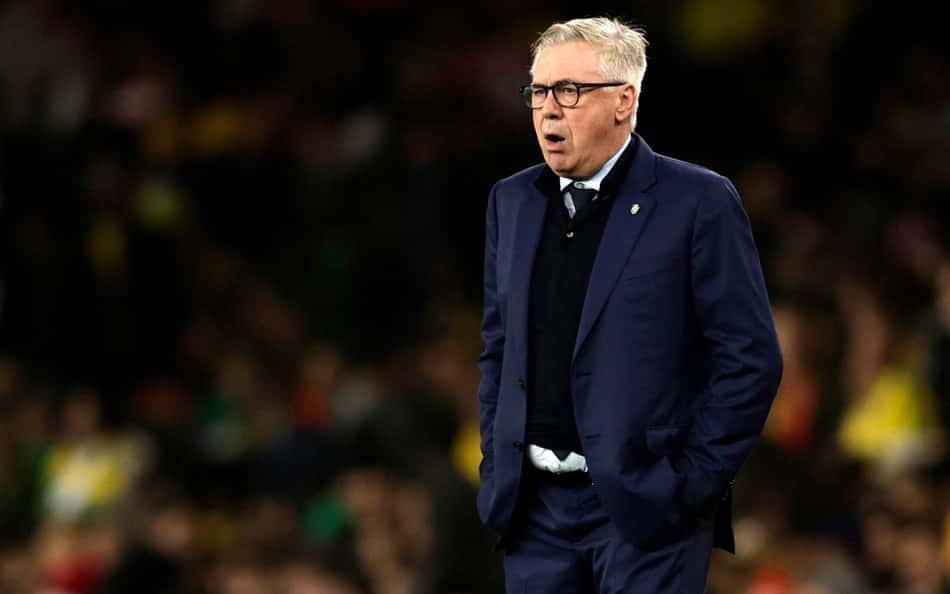 Ancelotti durante Brasil x Senegal (Foto: Ian Kington / AFP)