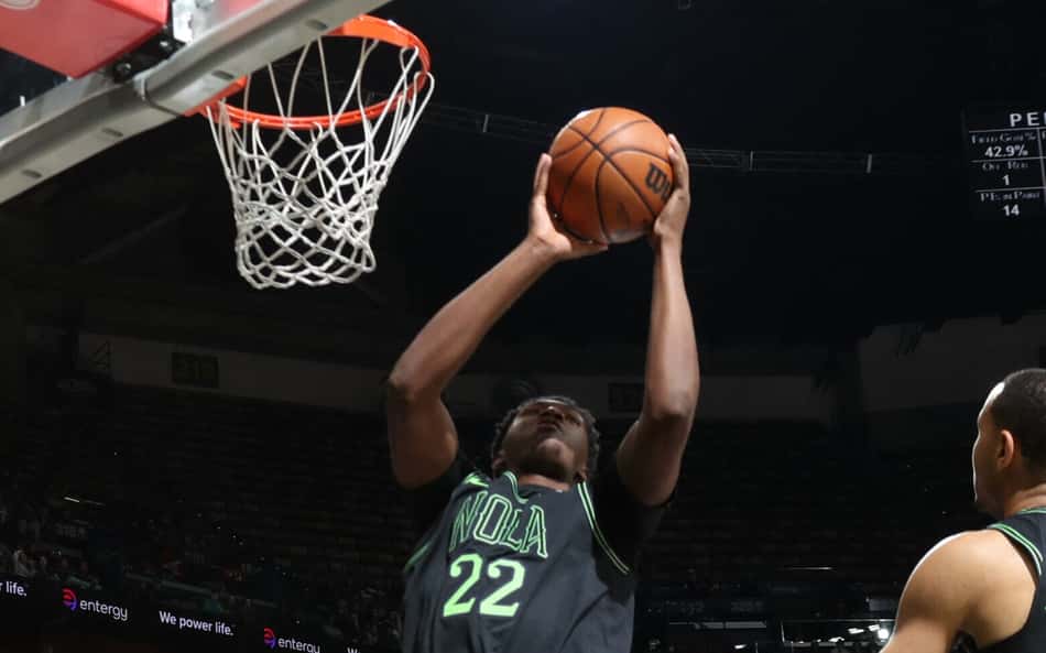 Derik Queen no San Antonio Spurs x New Orleans Pelicans (Foto: Layne Murdoch Jr. / NBAE / Getty Images / Getty Images via AFP)