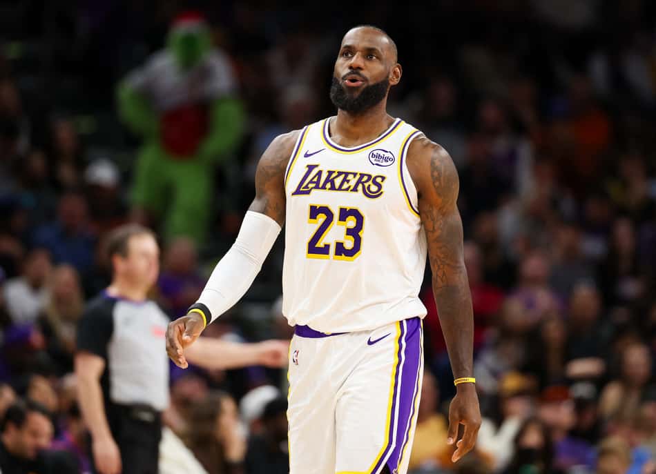 Lebron James no Phoenix Suns x Los Angeles Lakers (Foto: Mike Christy / GETTY IMAGES NORTH AMERICA / Getty Images via AFP)
