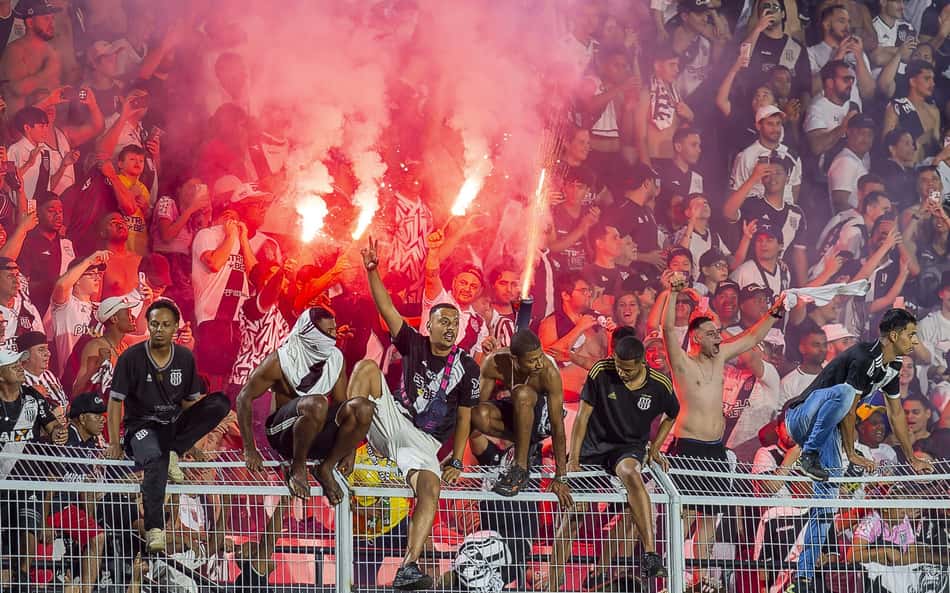 Jogadores da Ponte Preta entram em greve por falta de pagamento