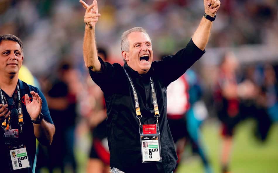 Bap, presidente do Flamengo, comemora o título da Libertadores