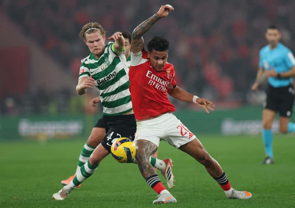 Pela Liga Portuguesa, Benfica e Sporting empataram por 1 a 1 (Foto: PATRICIA DE MELO MOREIRA / AFP)