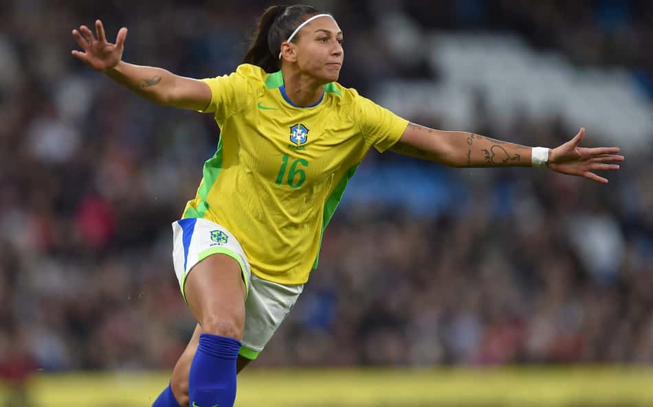 Barcelona entra na disputa com o Palmeiras por contratação de atacante brasileira