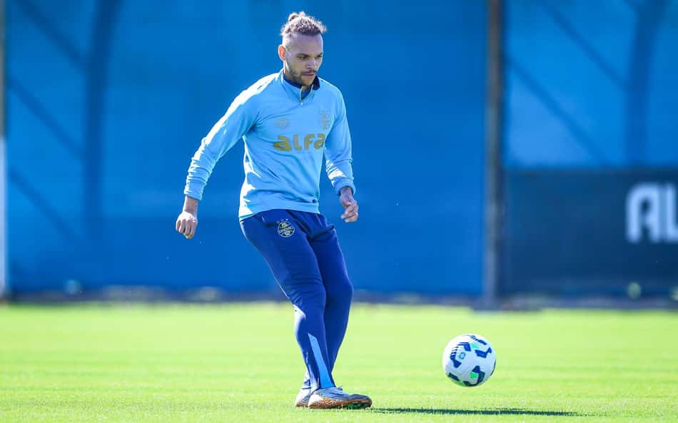 Braithwaite volta a ficar à disposição contra o Ceará. (Foto: Lucas Uebel/Grêmio FBPA)
