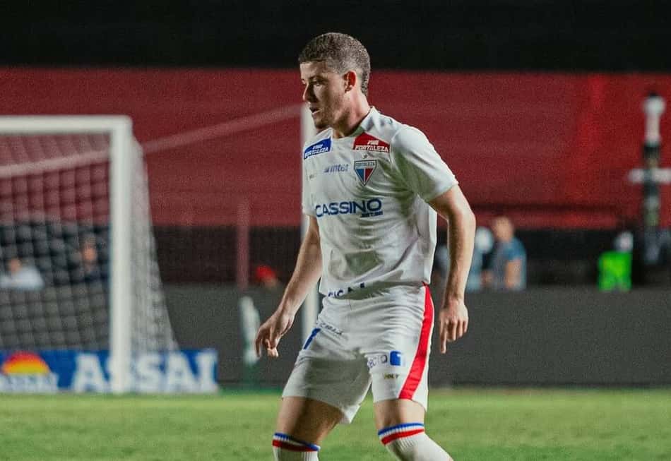Bruninho, volante do Fortaleza, em partida contra o Sport (Foto: Mateus Lotif/Fortaleza EC)