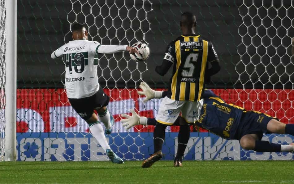 Artilheiro, Dellatorre deixa o Coritiba e acerta com time da Série B