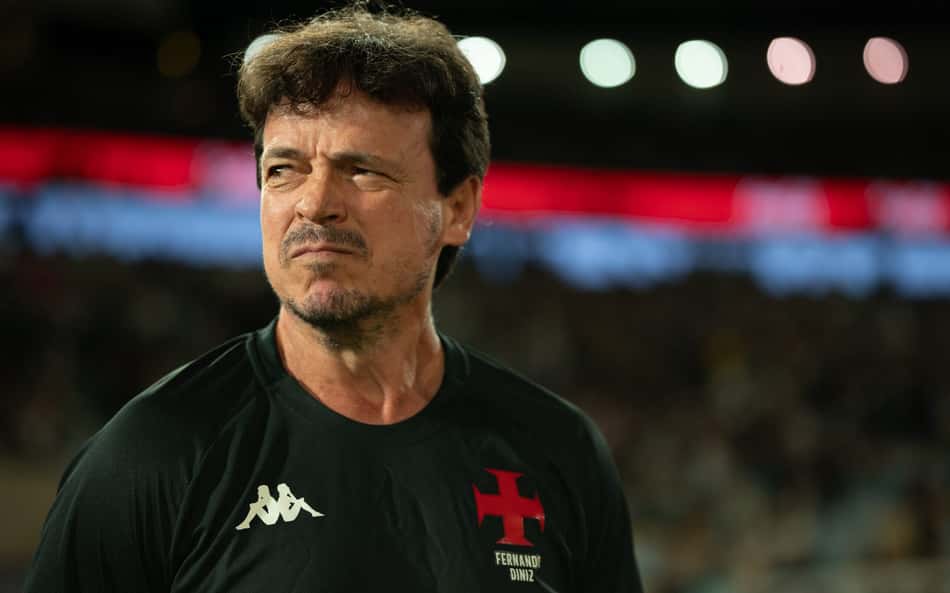 Escalação do Vasco para enfrentar o Corinthians chama atenção: 'Ainda bem'