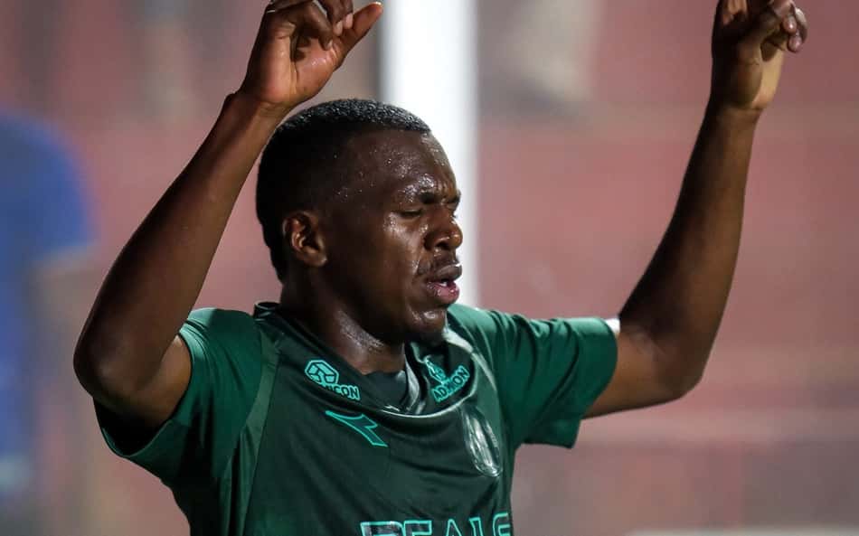 Jacy comemora gol pelo Coritiba (Foto: JP Pacheco/Coritiba)