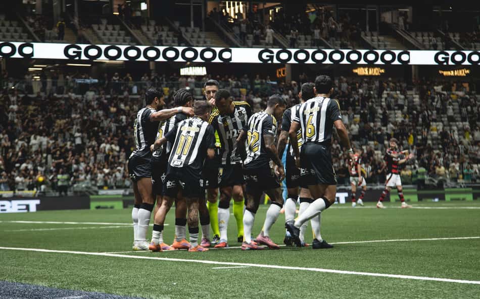 Quem deve permanecer no Atlético-MG em 2026? confira