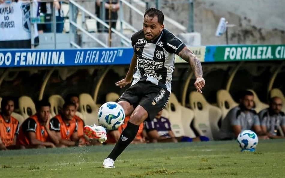 Meio-campista deixa o Ceará e assina com outro time da Série B