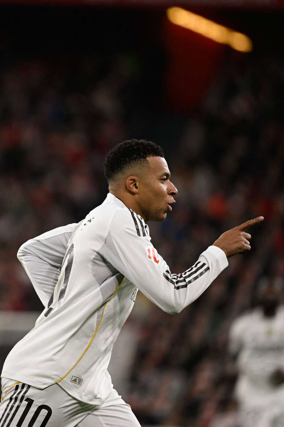 Mbappé irá enfrentar seu ex-clube Monaco nesta rodada da Champions League (Foto: Ander Gillenea/AFP)