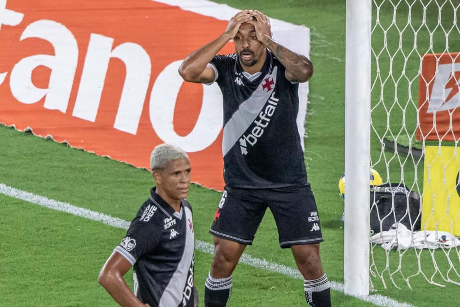 Paulo Henrique marca gol contra em Fluminense x Vasco (1)