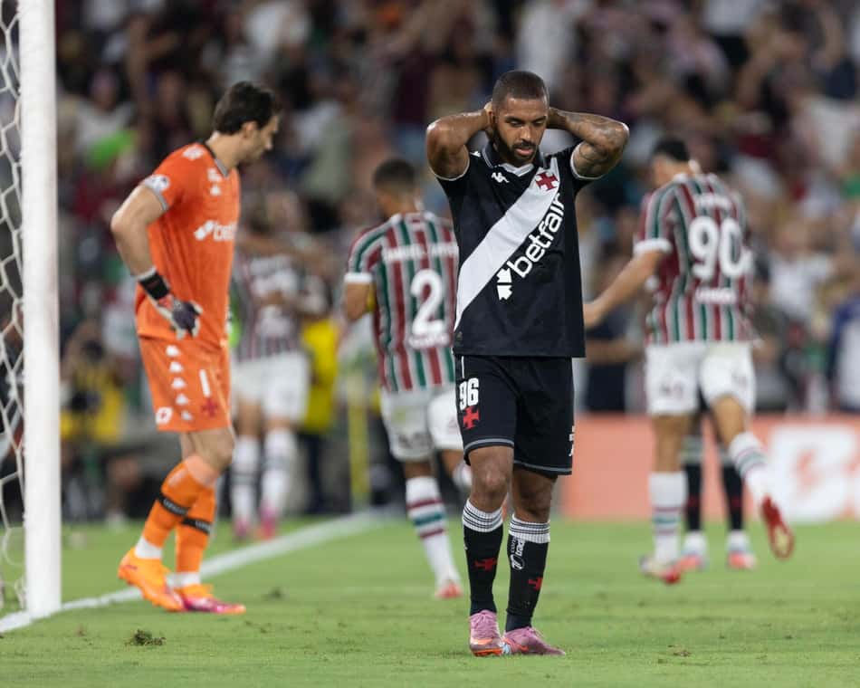 Paulo Henrique marca gol contra em Fluminense x Vasco