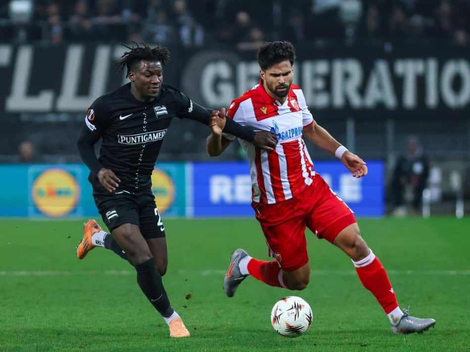 Rodrigão em ação no Estrela Vermelha (Foto: Divulgação/Estrela Vermelha)