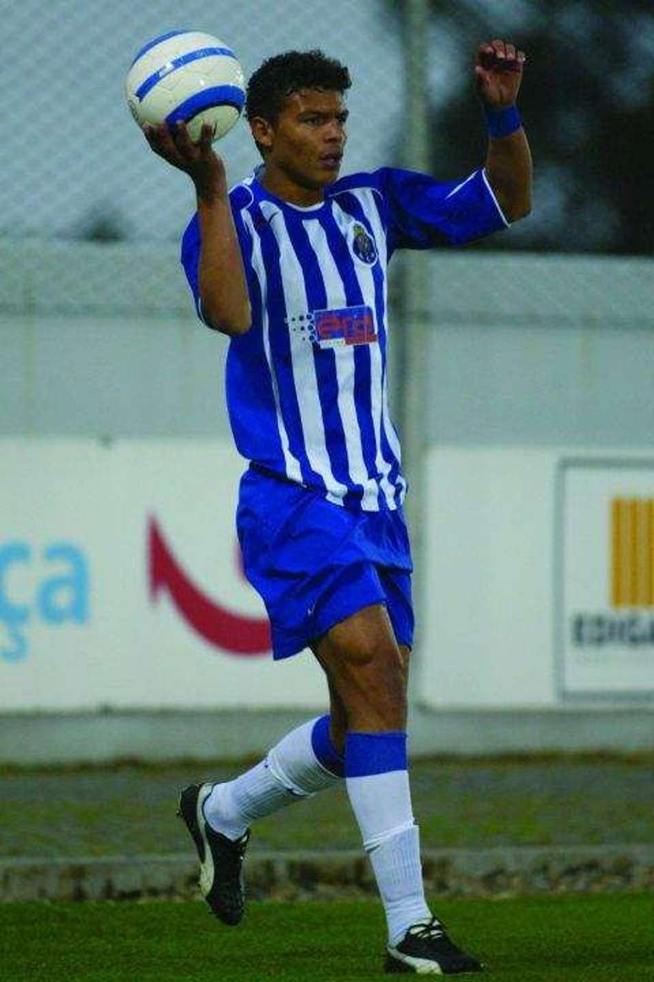 Thiago Silva em ação pela equipe B do Porto (Foto: Reprodução/X)