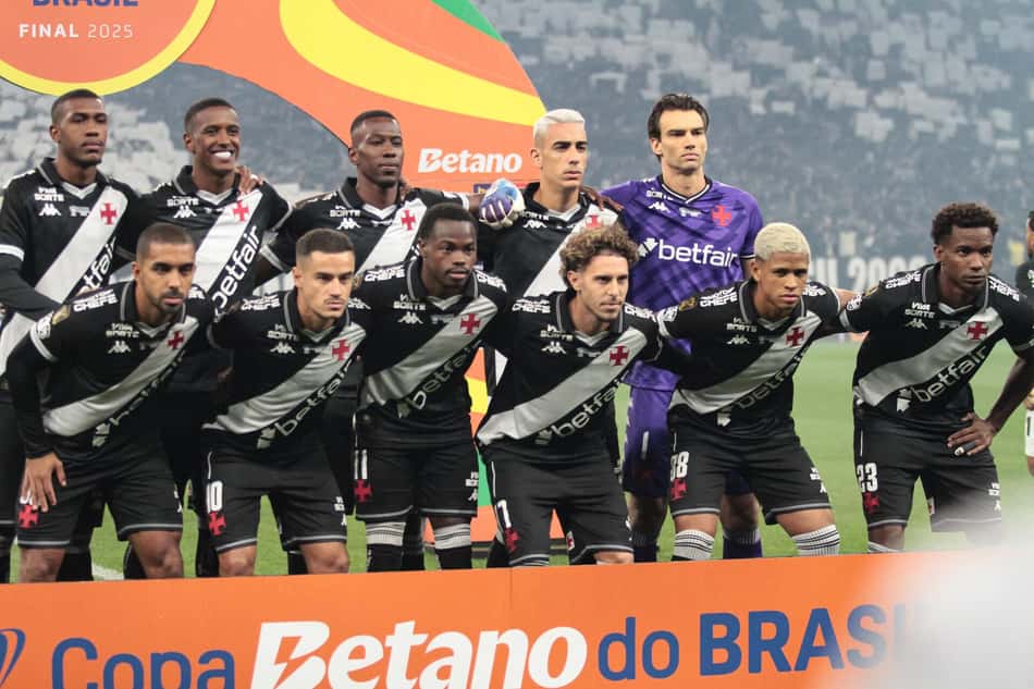 Time posado do Vasco, durante partida de ida entre Corinthians e Vasco, valida pela final da Copa do Brasil 2025