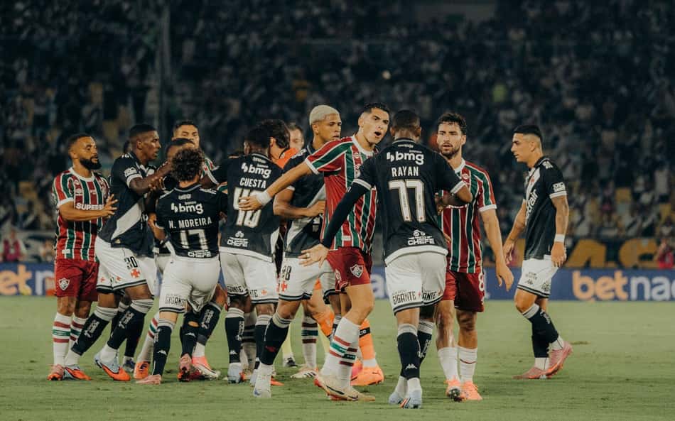 Gafe em transmissão de Vasco x Fluminense viraliza: 'Loucura'