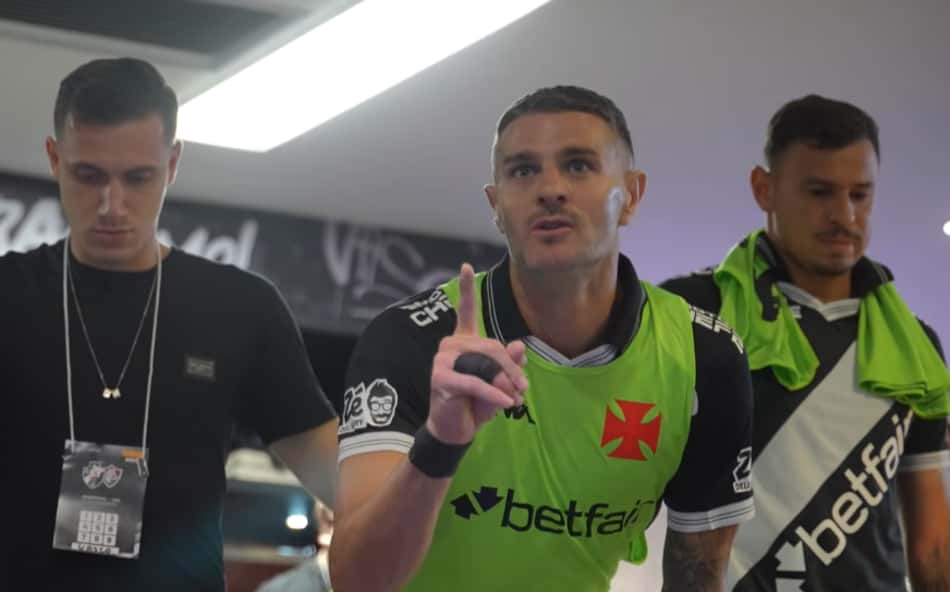 Vegetti no vestário antes de Vasco x Fluminense