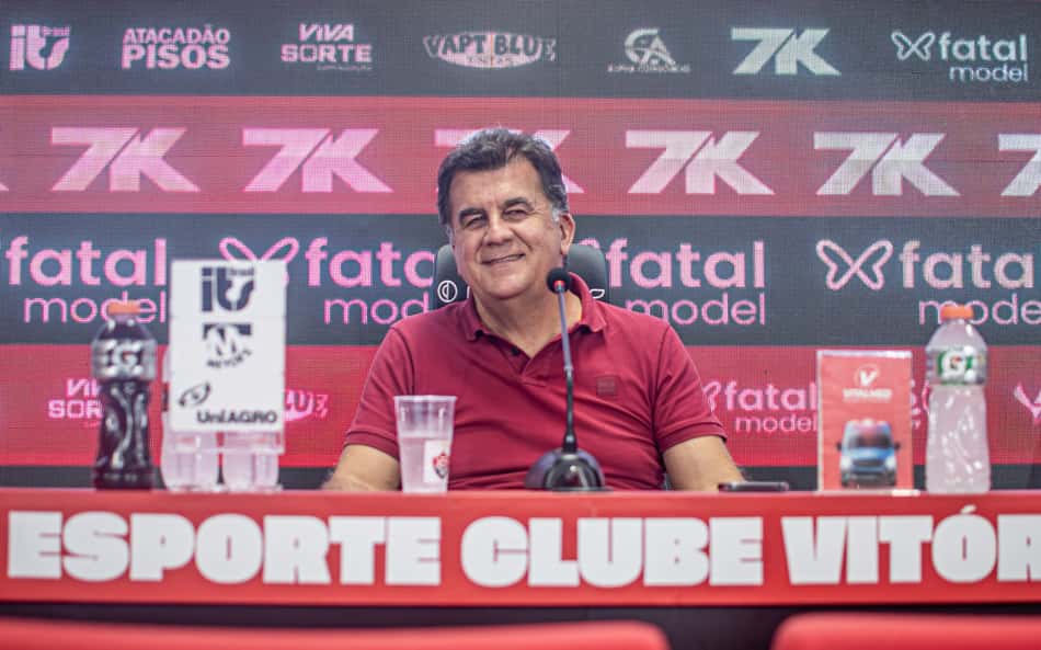 Fábio Mota, presidente do Vitória, em entrevista coletiva (Foto: Victor Ferreira / EC Vitória)