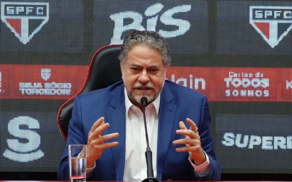Aliados de Casares pedem afastamento do presidente do São Paulo