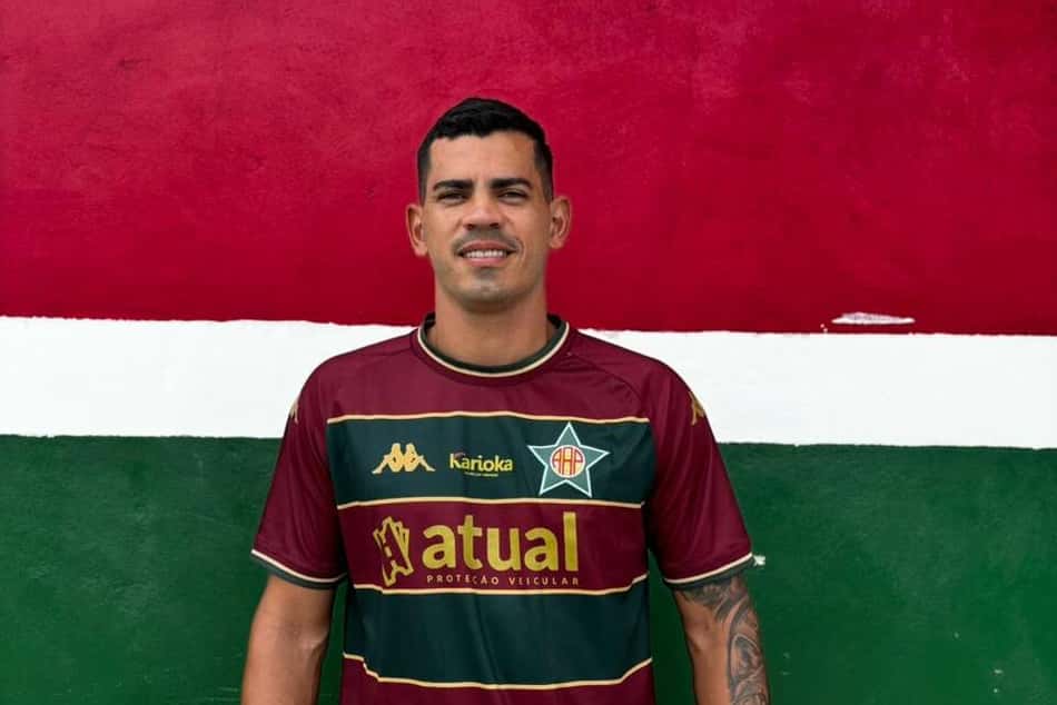 Jadson acertou com a Portuguesa, do Rio de Janeiro (Foto: Divulgação)