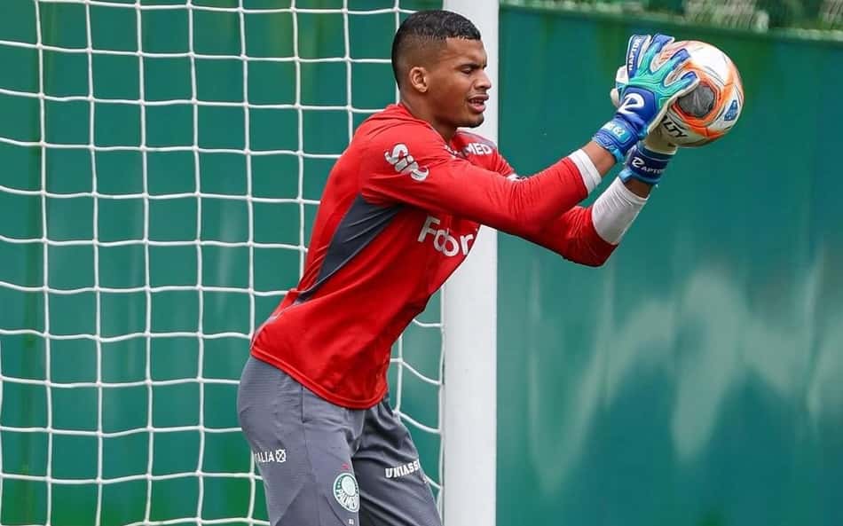 Palmeiras tem Benedetti, atletas do profissional e joias na pré-lista da Copinha