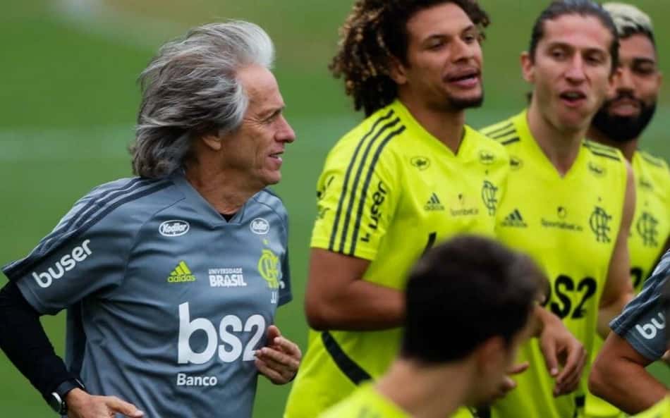 Arão relembra Flamengo de 2019 e define Jorge Jesus como o mais 'chato' no vestiário