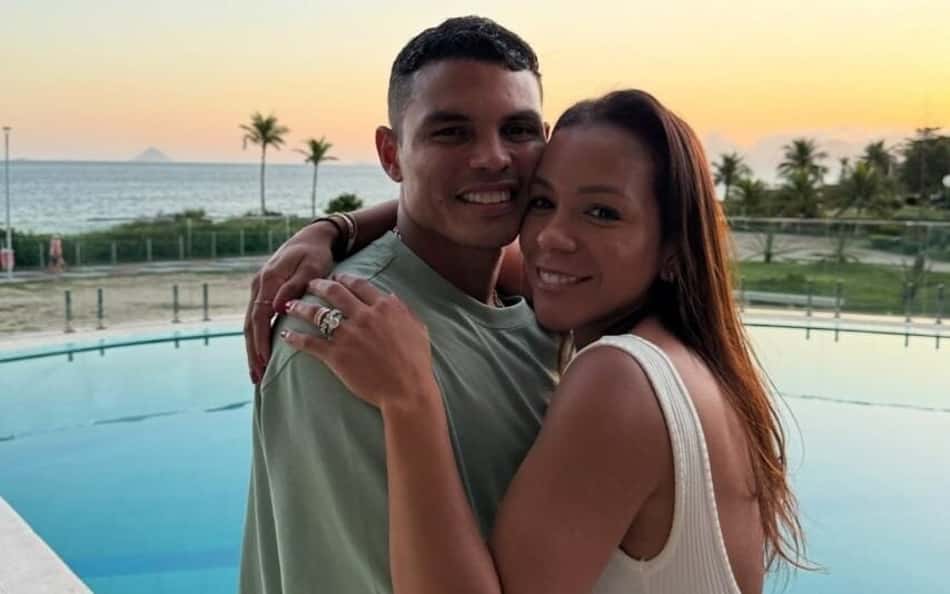 Belle Silva, esposa de Thiago Silva, se pronuncia sobre saída do Fluminense: 'A verdade'