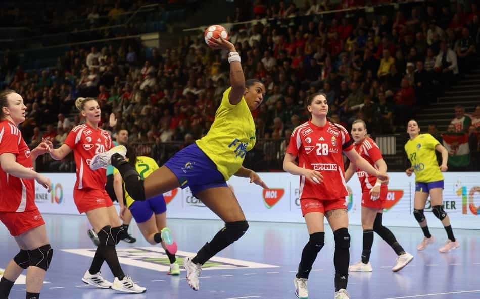 Brasil domina Angola e se garante no mata-mata do Mundial de Handebol