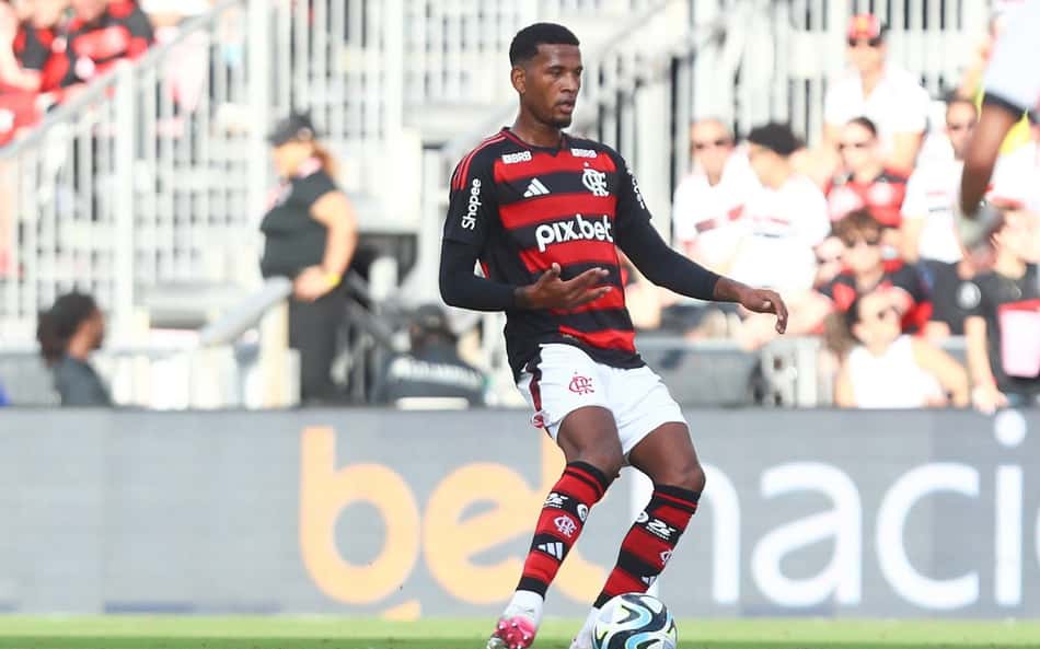 Clube europeu anuncia contratação de zagueiro do Flamengo