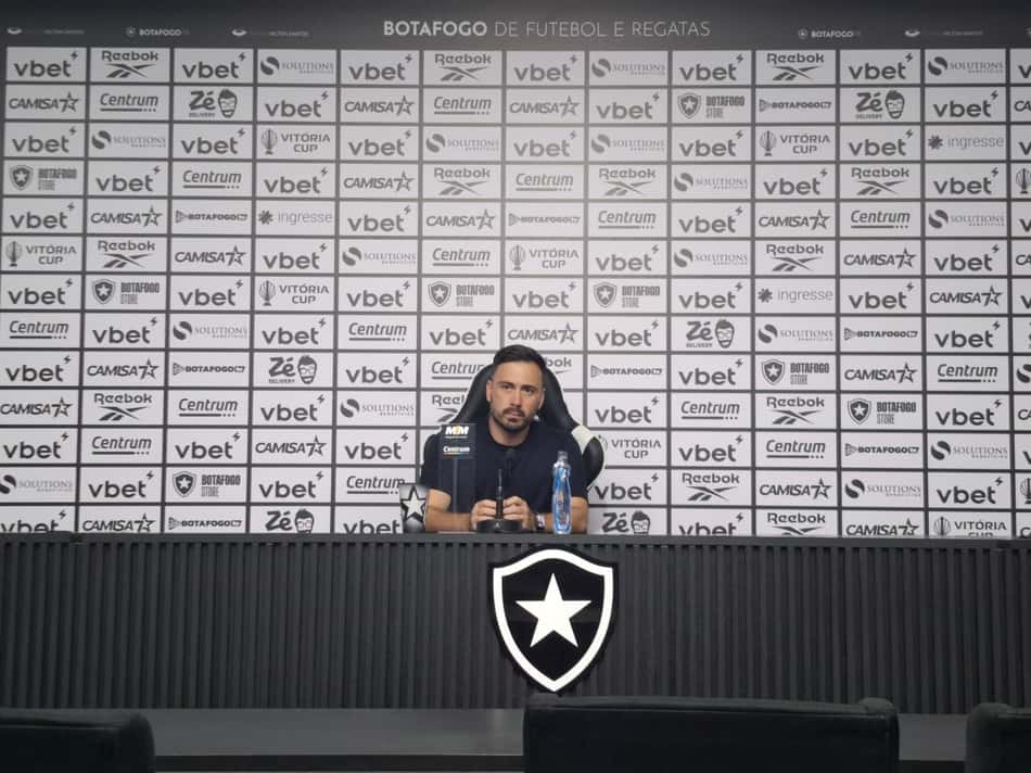 Davide Ancelotti, técnico do Botafogo
