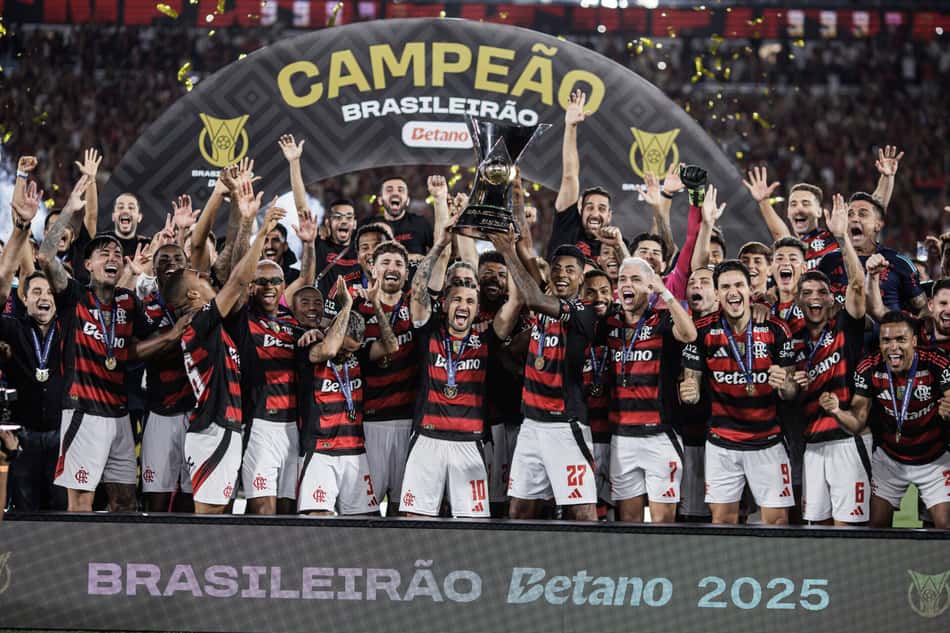 Flamengo conquistou o  brasileirão 2025 após vencer o Ceará (Foto: André Mourão / Lance!)